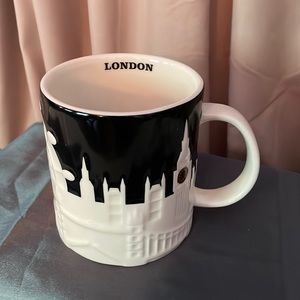 Starbucks collector mug. Relief series. London.